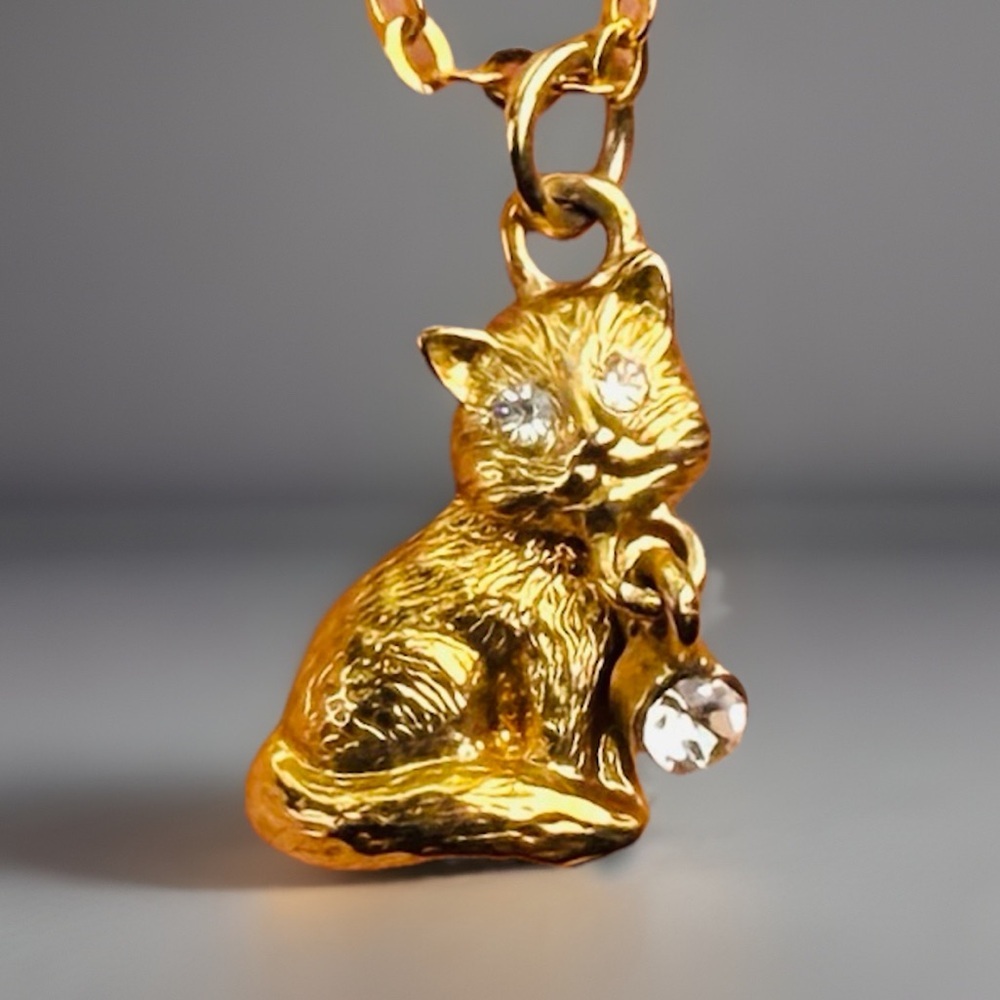 Vintage dainty small goldtone cat pendant with crystal accent, necklace